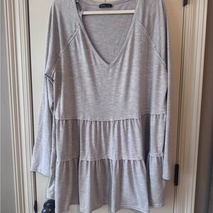 Very G Gray V-Neck Tiered Women's Top 3X